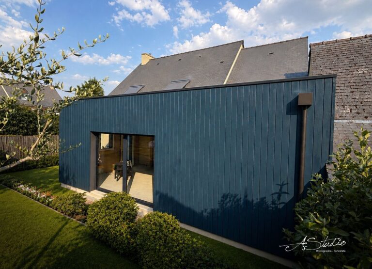 extension ossature bois Fougères bardage Orlo bleu canon